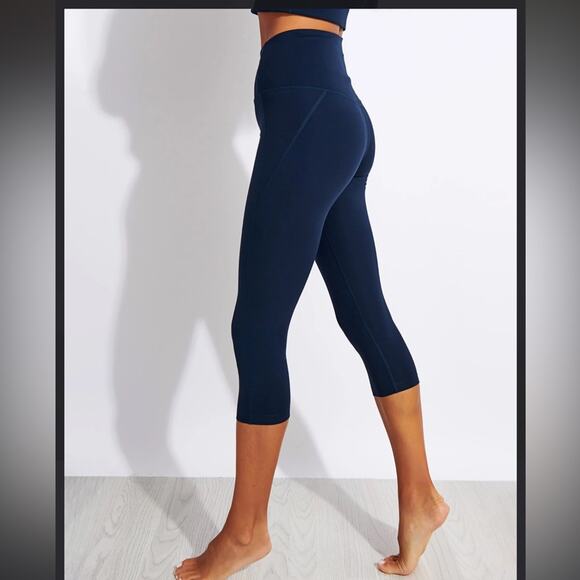 Girlfriend Collective Capri Leggings NWT - Picture 1 of 9